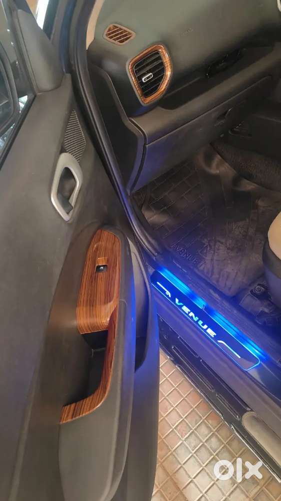 Hyundai Venue Sx Plus Automatic Sunroof Top Model