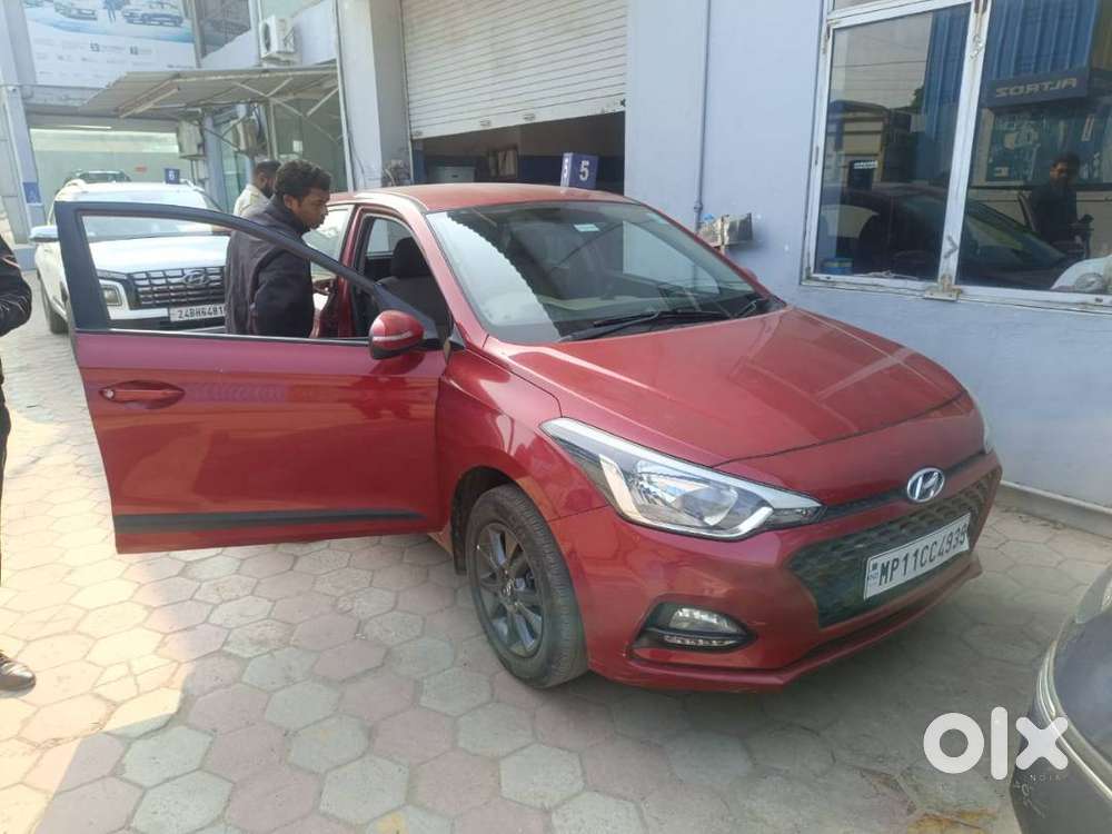 Red Elite I20 Asta Petrol