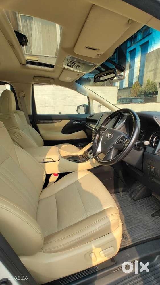 Toyota Vellfire, 2022, Petrol