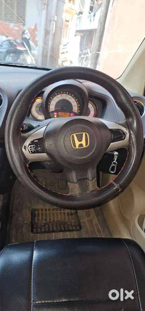 Honda Brio Welcondition Charon Power Window Power Steering Chilled