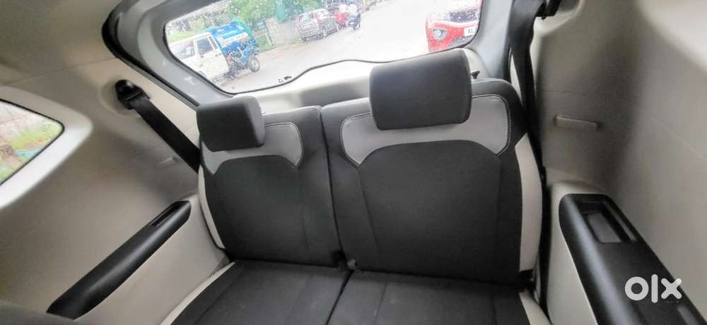 Renault Triber 1.0 Rxe, 2022, Petrol