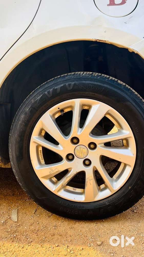 Maruti Suzuki Swift 2012