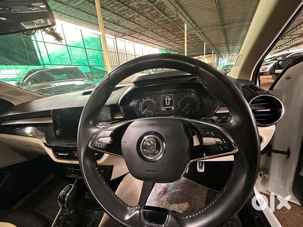 Skoda Slavia Ambition 1.5l Tsi Dsg, 2023, Petrol