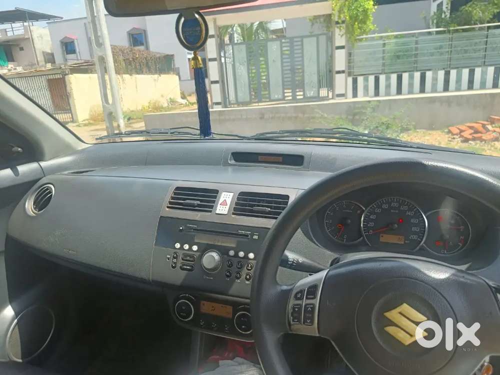 Maruti Suzuki Dzire 2012 Cng