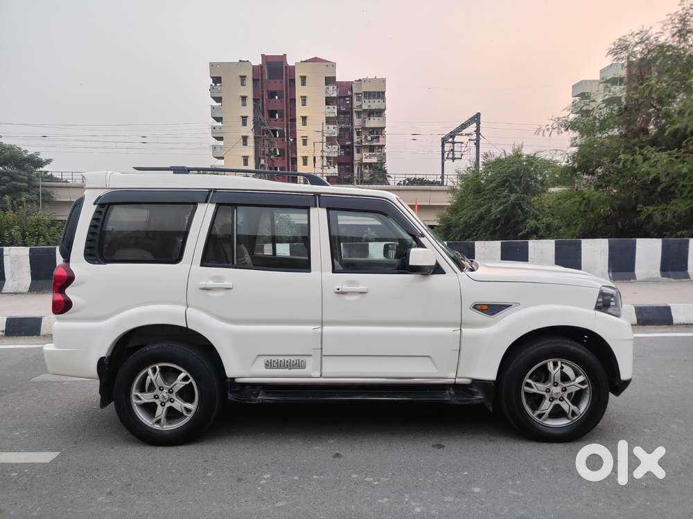 Mahindra Scorpio S8, 2017, Diesel