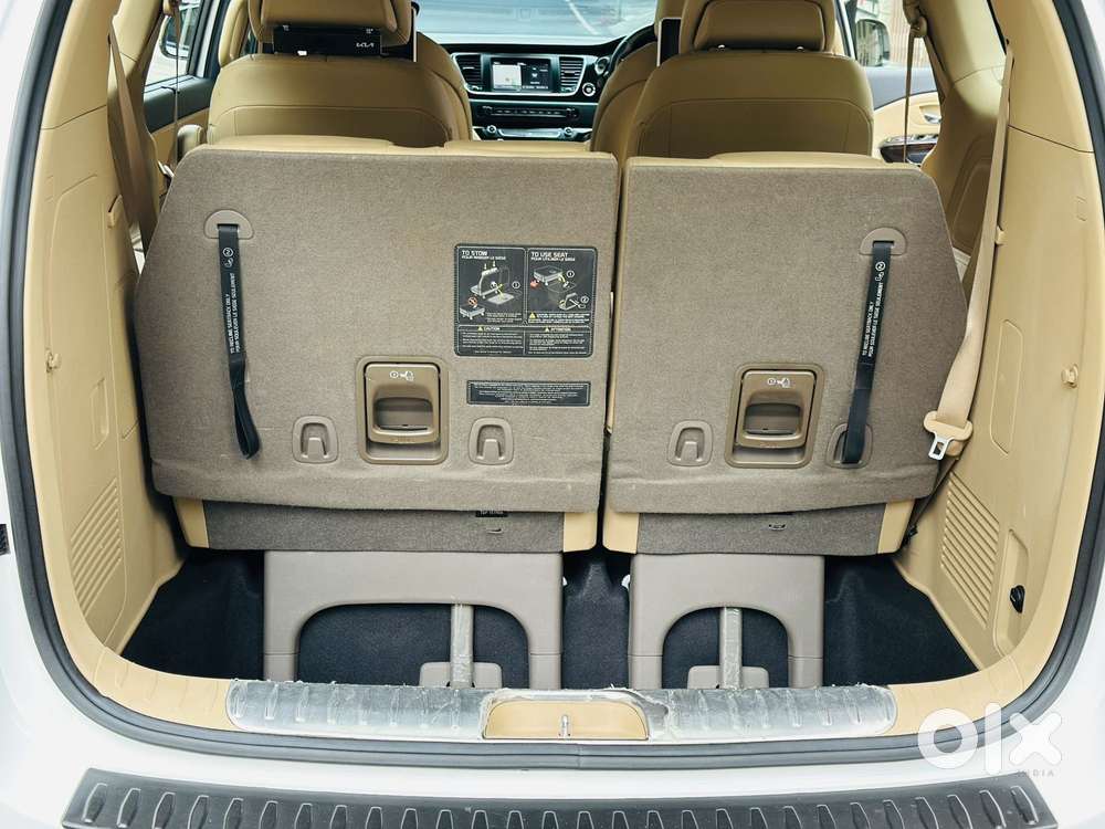 Kia Carnival Limousine Plus 7 Str, 2022, Diesel