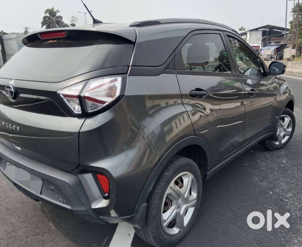 Tata Nexon 1.2 Revotron Xm (s), 2022, Petrol