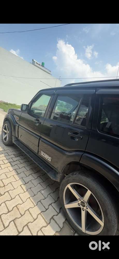 Mahindra Scorpio 2017 Diesel Manual