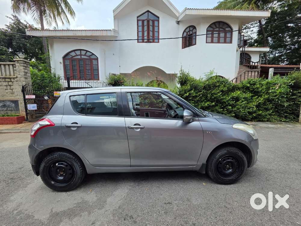 Maruti Suzuki Swift Vxi Abs Bsiv, 2014, Petrol