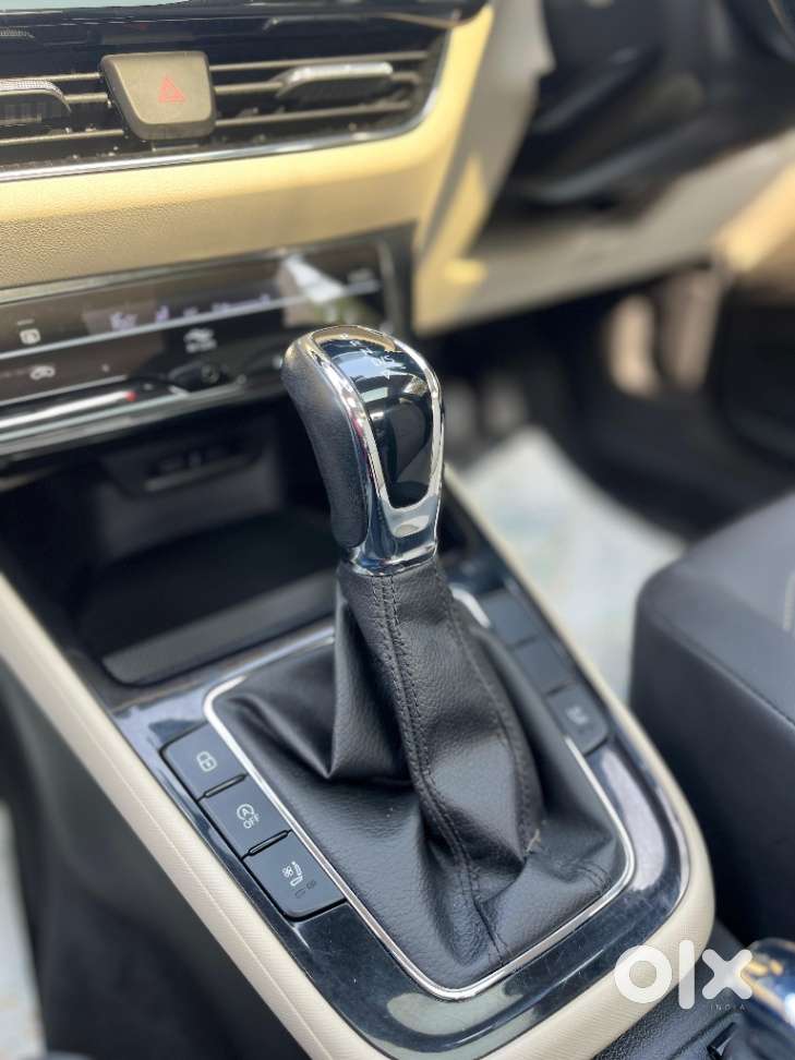 Skoda Slavia 1.5 Tsi Style At, 2024, Petrol