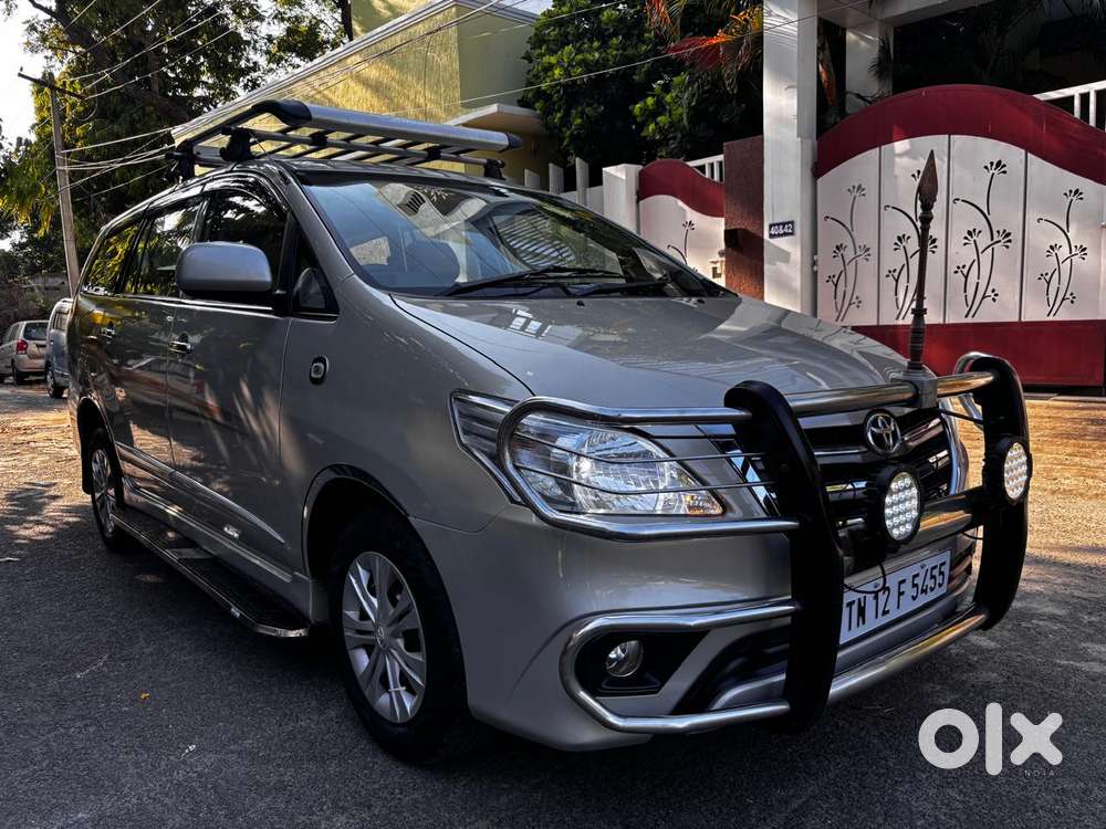 Toyota Innova 2.5 Gx (diesel) 8 Seater Bs Iv, 2015, Diesel