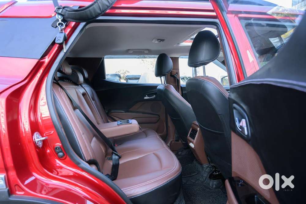 Mahindra Xuv 3xo Ax5l 1.2 Petrol At, 2024, Petrol