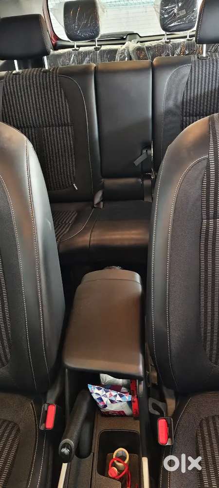 Kia Carens 2022 Petrol Well Maintained, 9500kms Driven, Used By Doctor