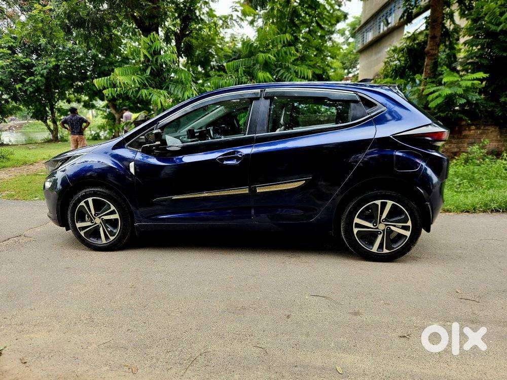 Tata Altroz Xz Plus (s) Dark Edition, 2023, Petrol