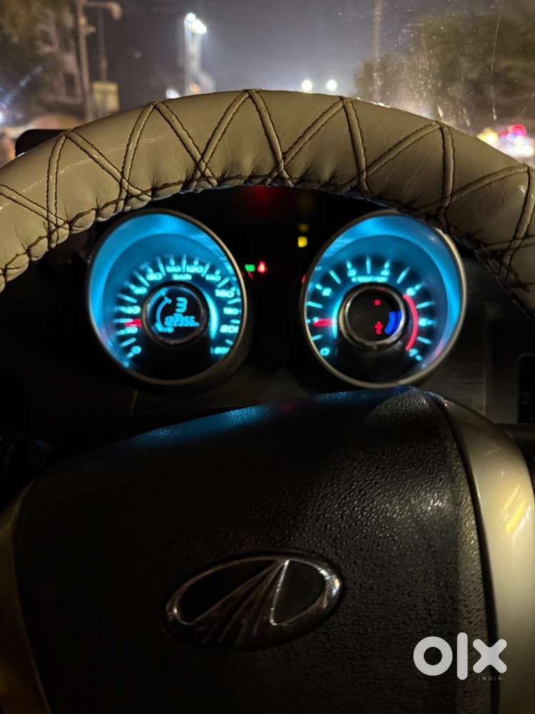 Mahindra Xuv500 2018 Diesel 125000 Km Driven