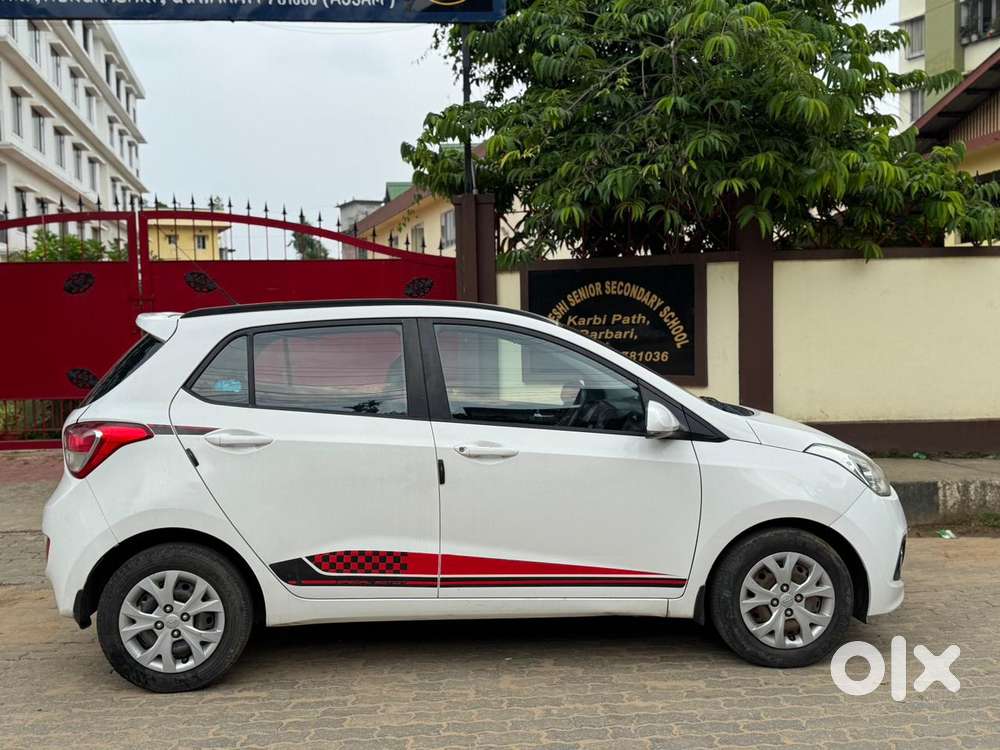 Hyundai Grand I10 Sportz, 2016, Petrol