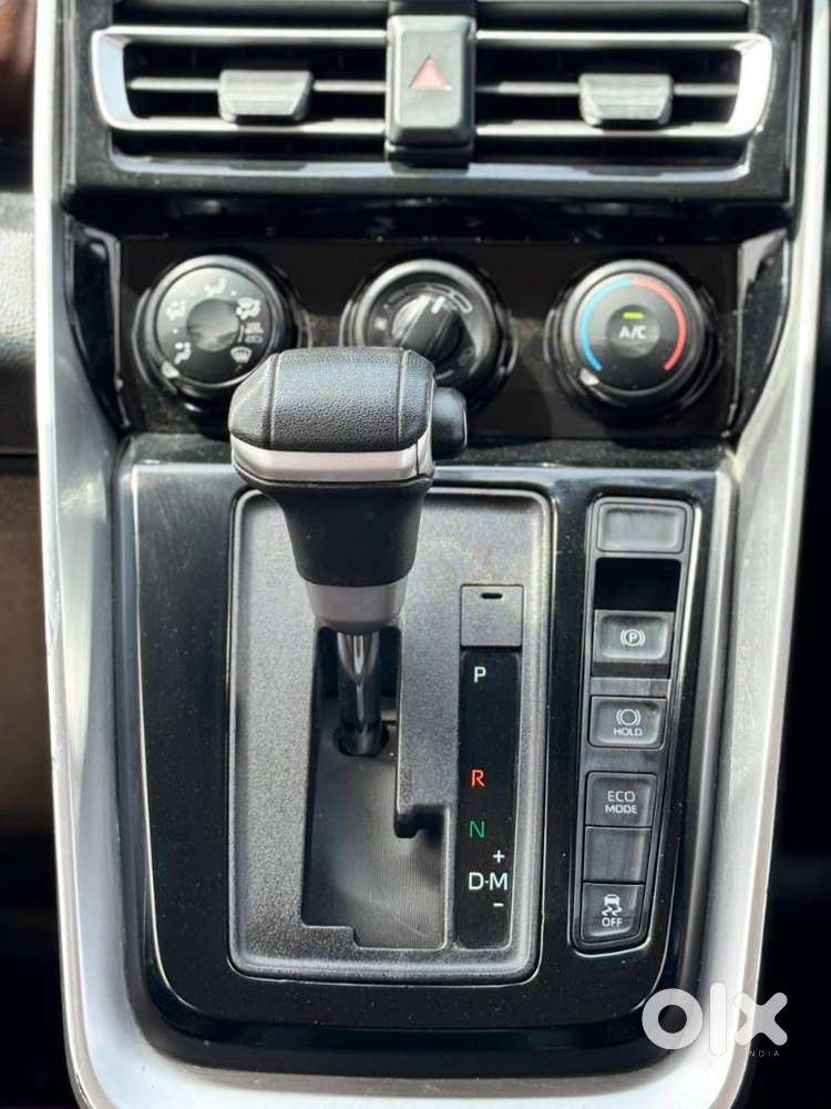 Toyota Innova Hycross 2.0 Gx 8 Str, 2024, Petrol