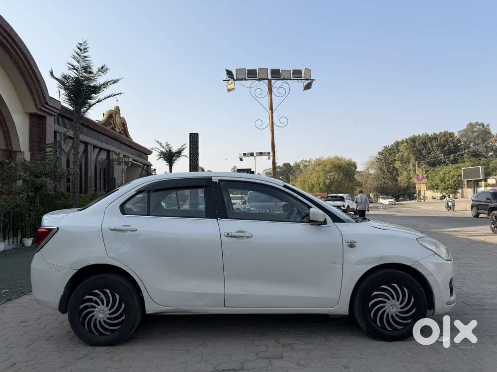 Maruti Suzuki Swift Dzire Ldi Optional, 2018, Diesel