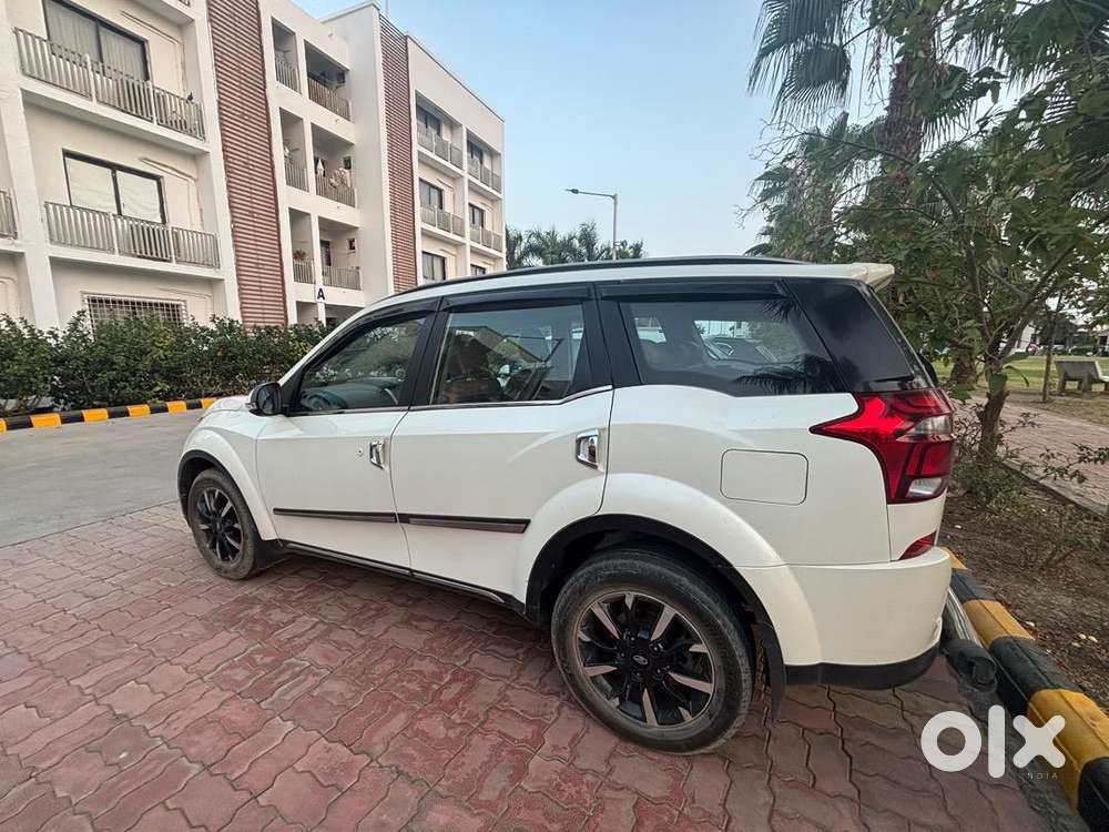 Brand New Condition Luxury Xuv 500 Automatic Car  With Sunroof