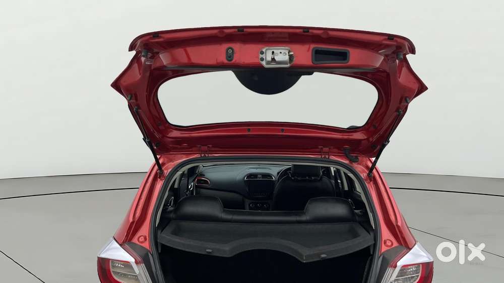 Tata Tiago 1.2 Revotron Xz, 2017, Petrol