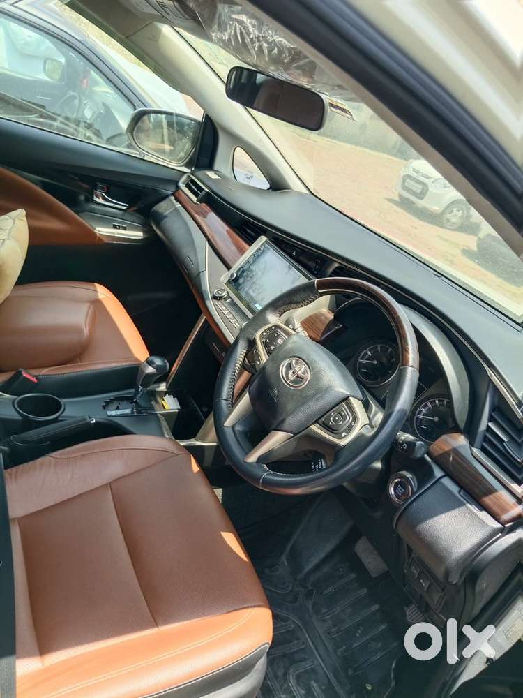 Toyota Innova Crysta 2022