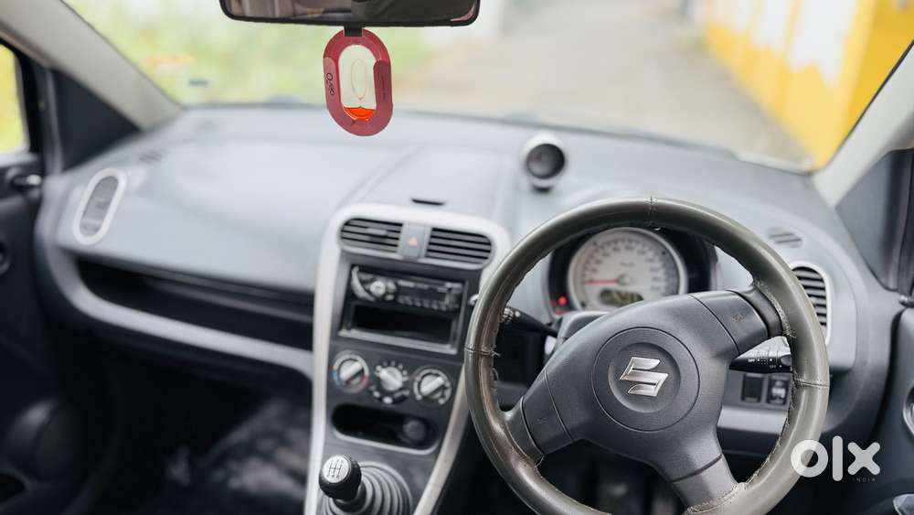 Maruti Suzuki Ritz Vxi, 2012, Petrol