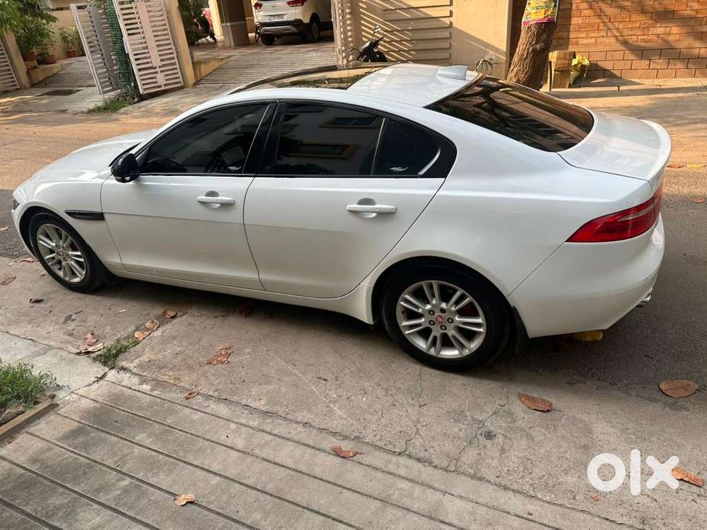 Jaguar Xe 2.0 Portfolio Topend With Meridian Speakers