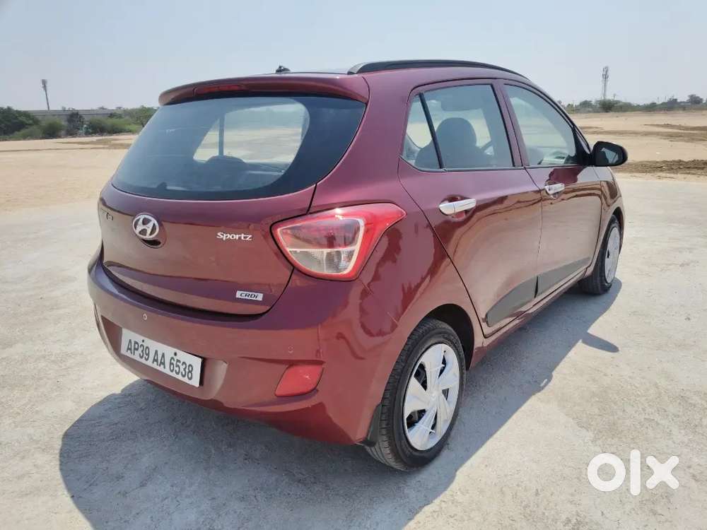 Hyundai Grand I10 2017 Diesel 102000 Km Driven