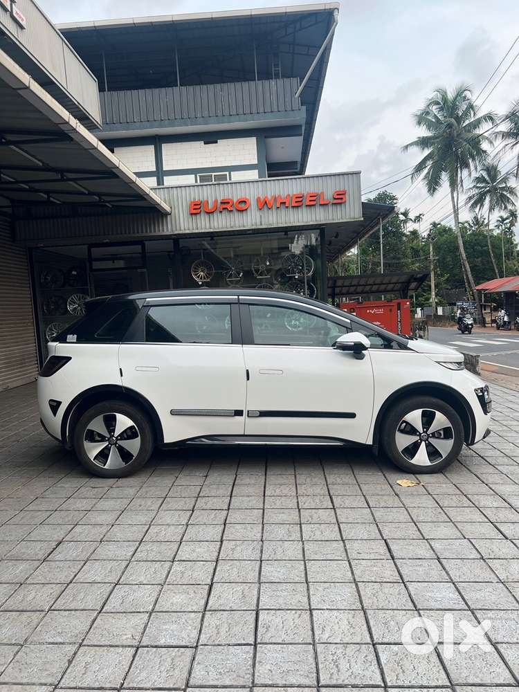 Mg Windsor Ev Exclusive 2025 30000 Kn Driven
