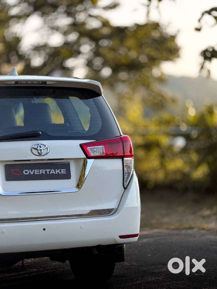 Toyota Innova Crysta 2.4 G Mt, 2018, Diesel