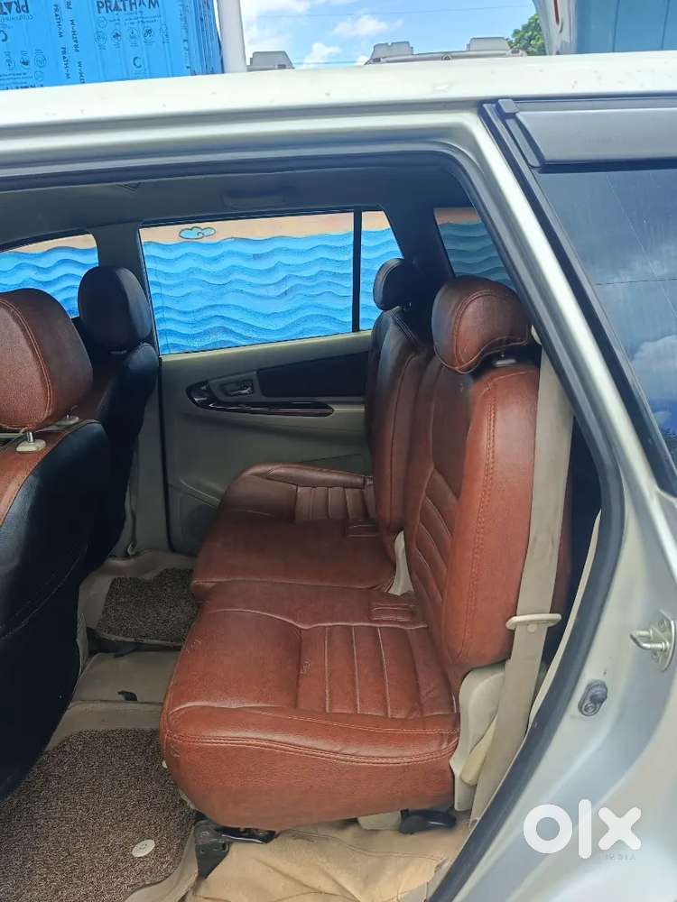 Toyota Innova Diesel 7 Str 2013