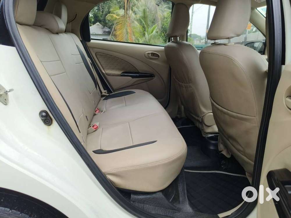 Toyota Etios Liva Vx Dual Tone, 2019, Petrol