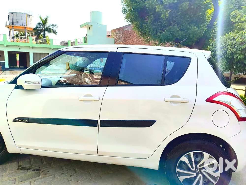 “maruti Suzuki Swift Vxi 2015 White  40k Driven  Insurance Valid”