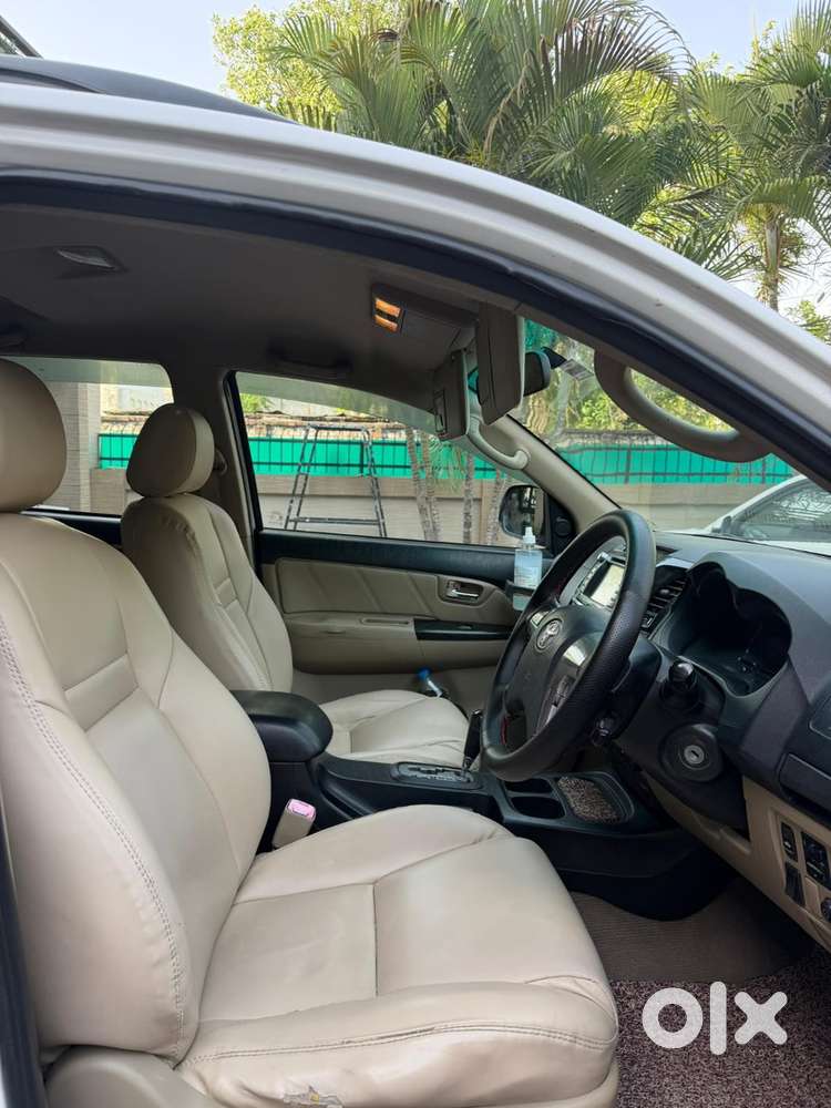 Toyota Fortuner 2014 Diesel 350000 Km Driven
