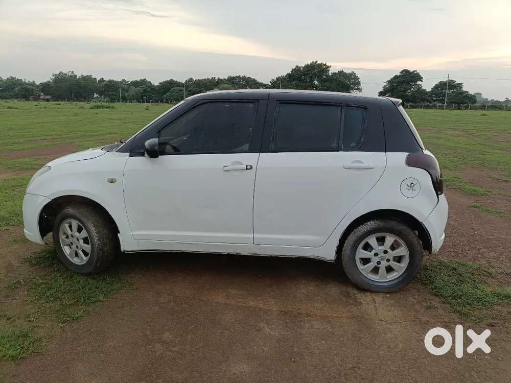 Maruti Suzuki Swift 2005 Petrol