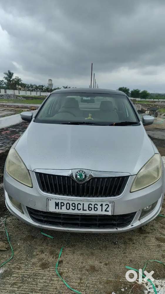 Skoda Rapid Elegance 2013