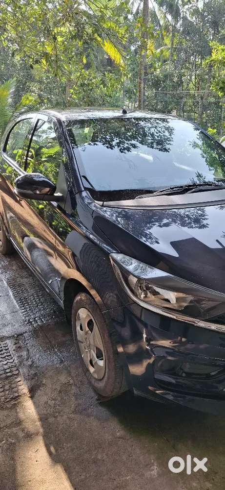 Tata Tiago 2022 Petrol 16000 Km Driven