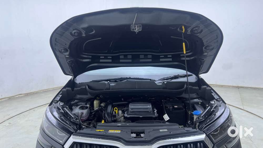 Skoda Kushaq Style 1.0l Tsi Mt, 2023, Petrol