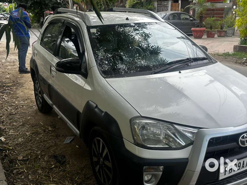 Toyota Etios Cross 2016 Diesel Well Maintained