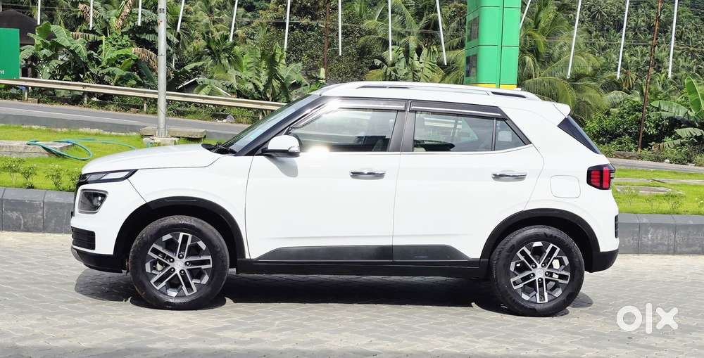 Hyundai Venue 1.0 Sx (o) Turbo Dct, 2022, Petrol