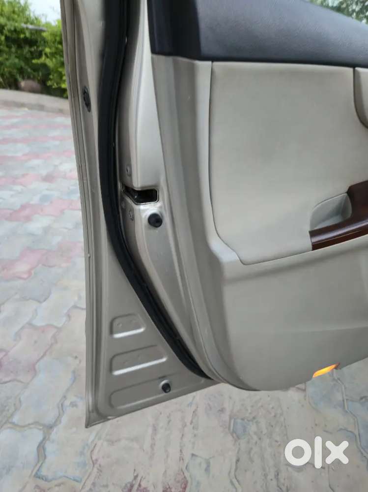 Toyota Corolla Altis 2012