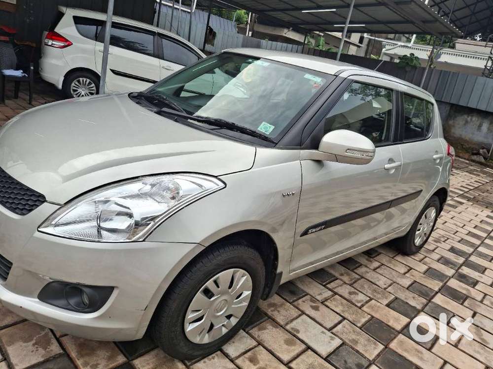 Maruti Suzuki Swift Vxi 1.2 Abs Bs-iv, 2014