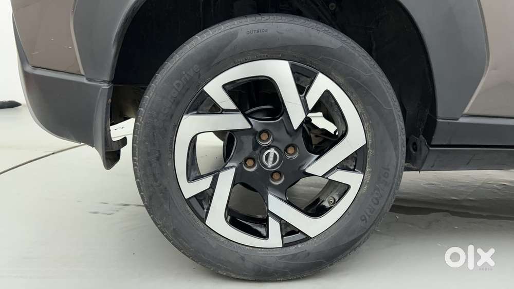 Nissan Magnite 1.0 Xv Premium Turbo Cvt, 2021, Petrol