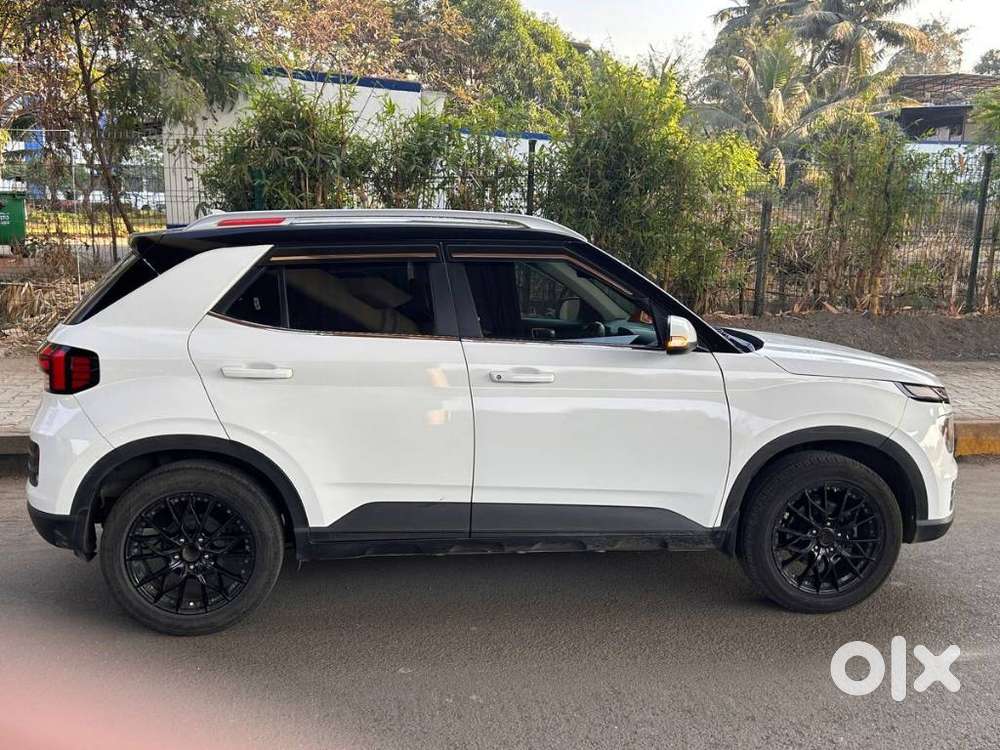 Hyundai Venue Sx (o) Mt 1.5 Diesel, 2023, Diesel