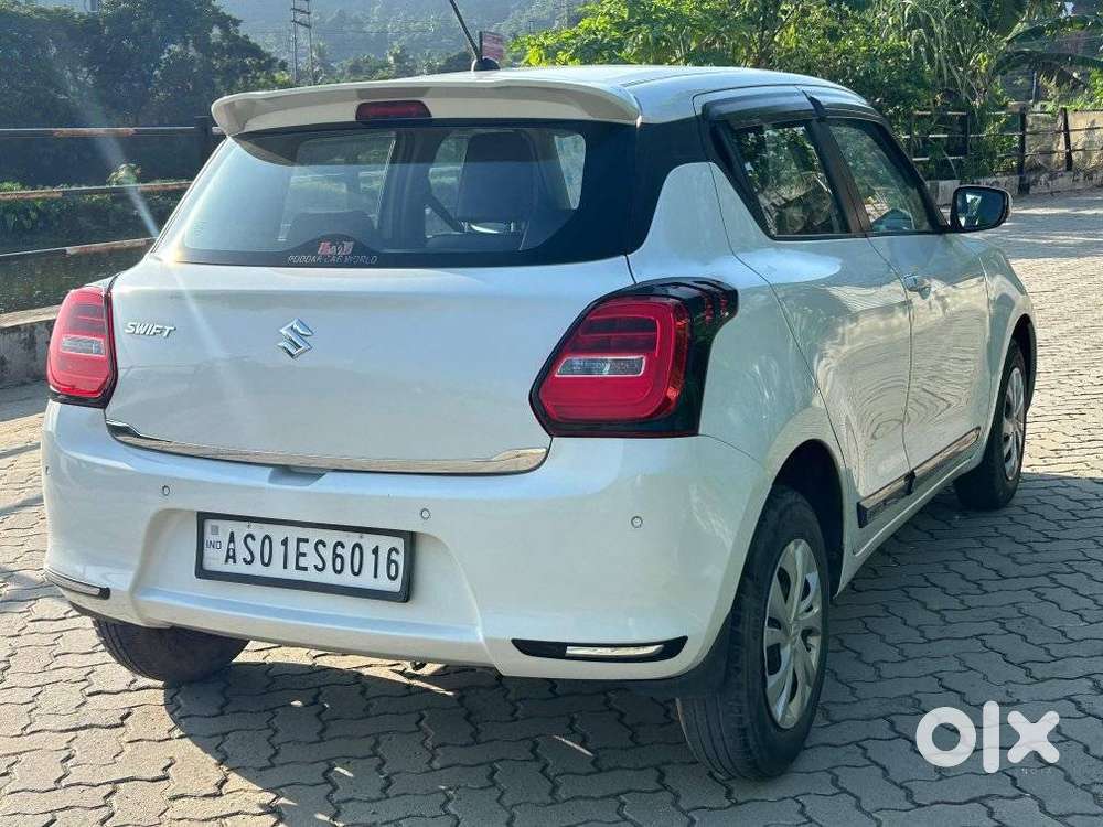 Maruti Suzuki Swift Vxi + Manual, 2021, Petrol