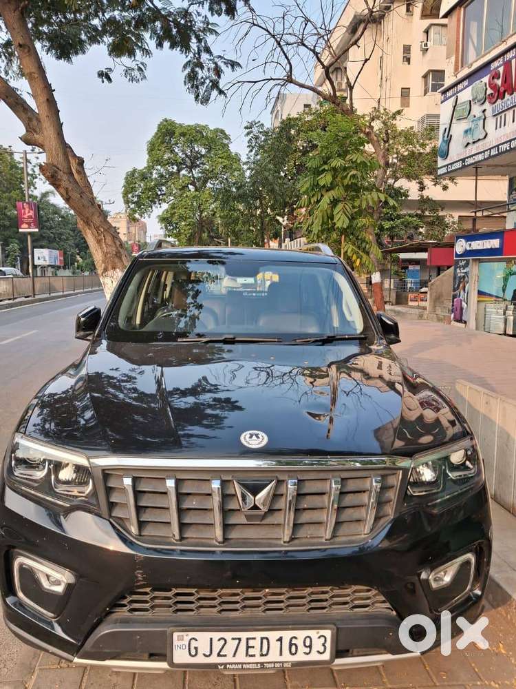 Mahindra Scorpio N 2023 Petrol Well Maintained