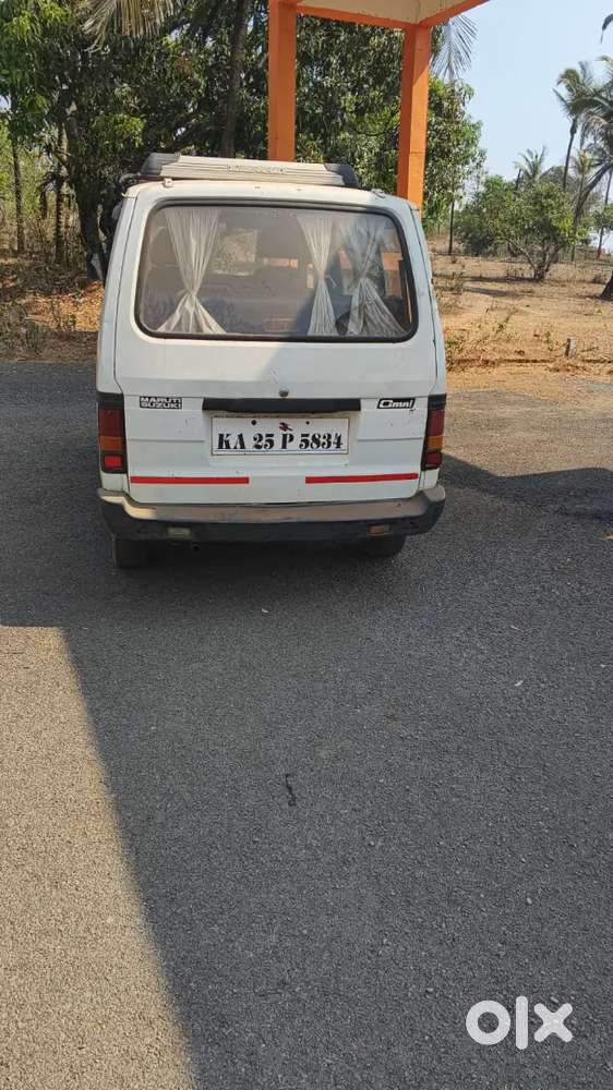 Maruti Suzuki Omni 2010