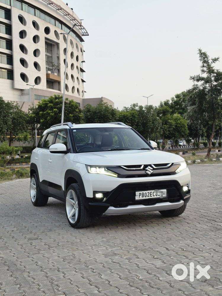 Maruti Suzuki Brezza 1.5 Zxi At Smart Hybrid, 2022, Cng & Hybrids