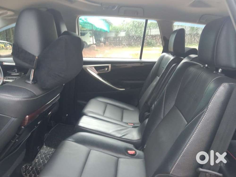 Toyota Innova Crysta 2.5z, 2025, Diesel