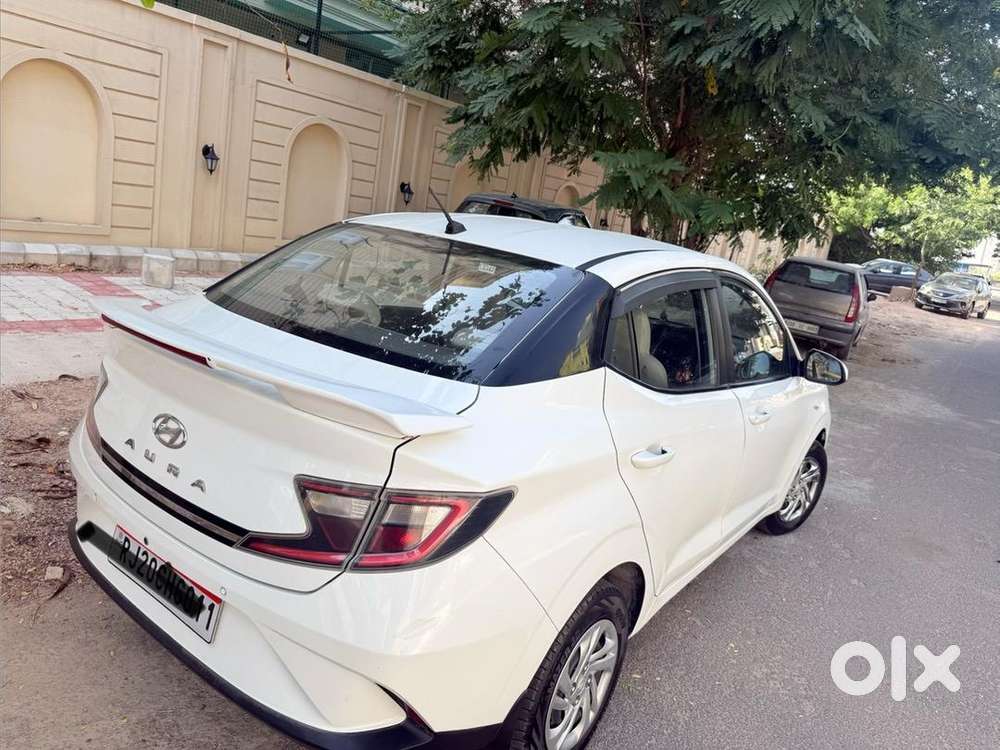 Hyundai Aura 2021 Cng & Hybrids Well Maintained